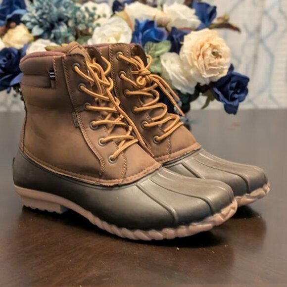 S7 NAUTICA Genuine Durable Duck Boots (NWOT) - Picture 1 of 9